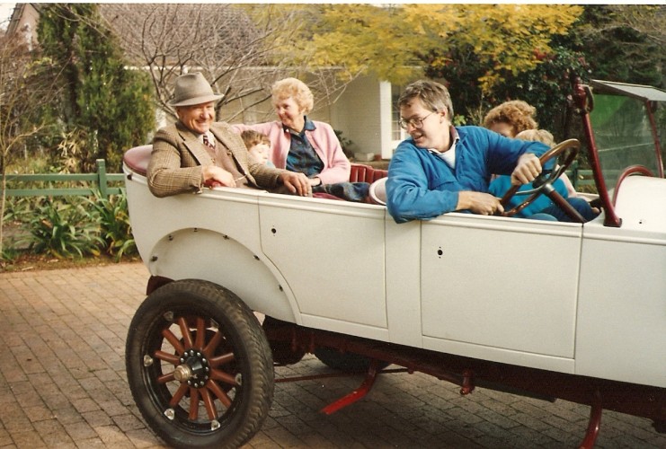 1925 Model 25-25 Standard Six Touring