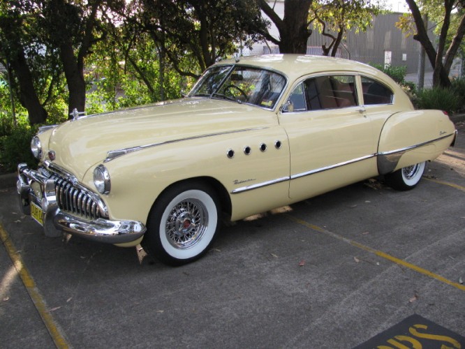 1949 Model 49-76S Roadmaster Sedanette