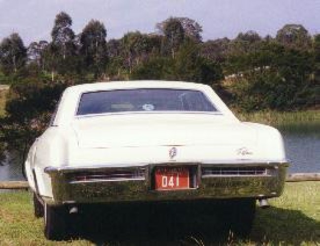 1965 Model 49447 - Riviera Coupe